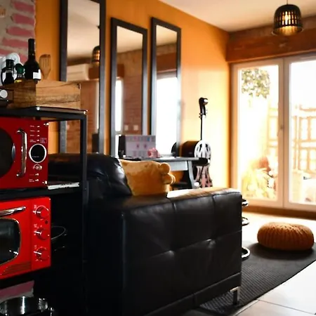Romantique Avec Jacuzzi Et Terrasse