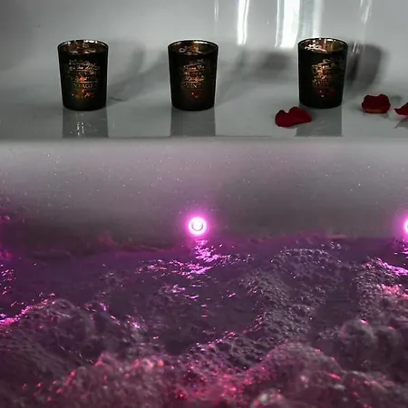 Romantique Avec Jacuzzi Et Terrasse Apartamento *